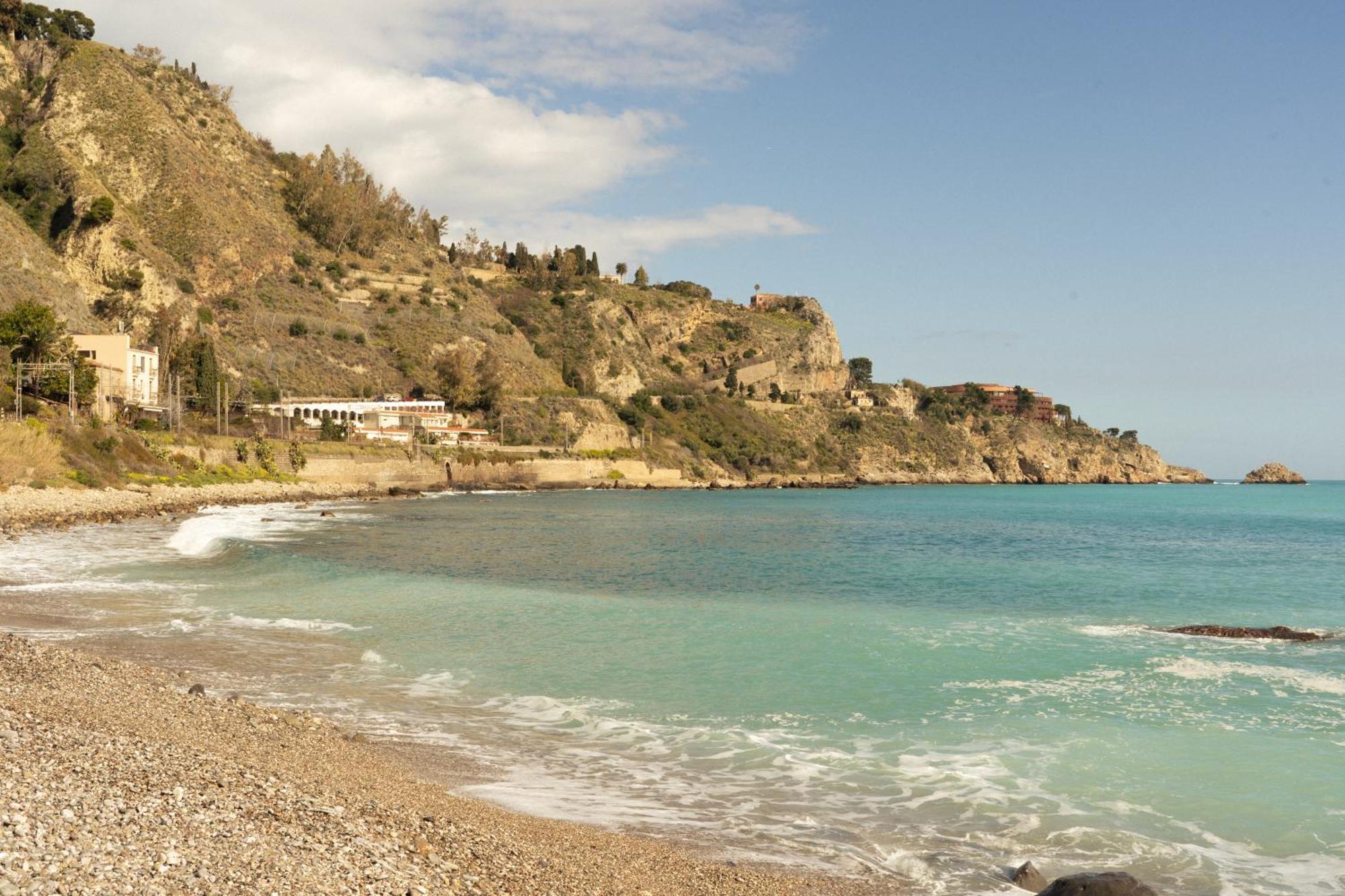 Johnny'S Suites Taormina Beach Bay Luaran gambar