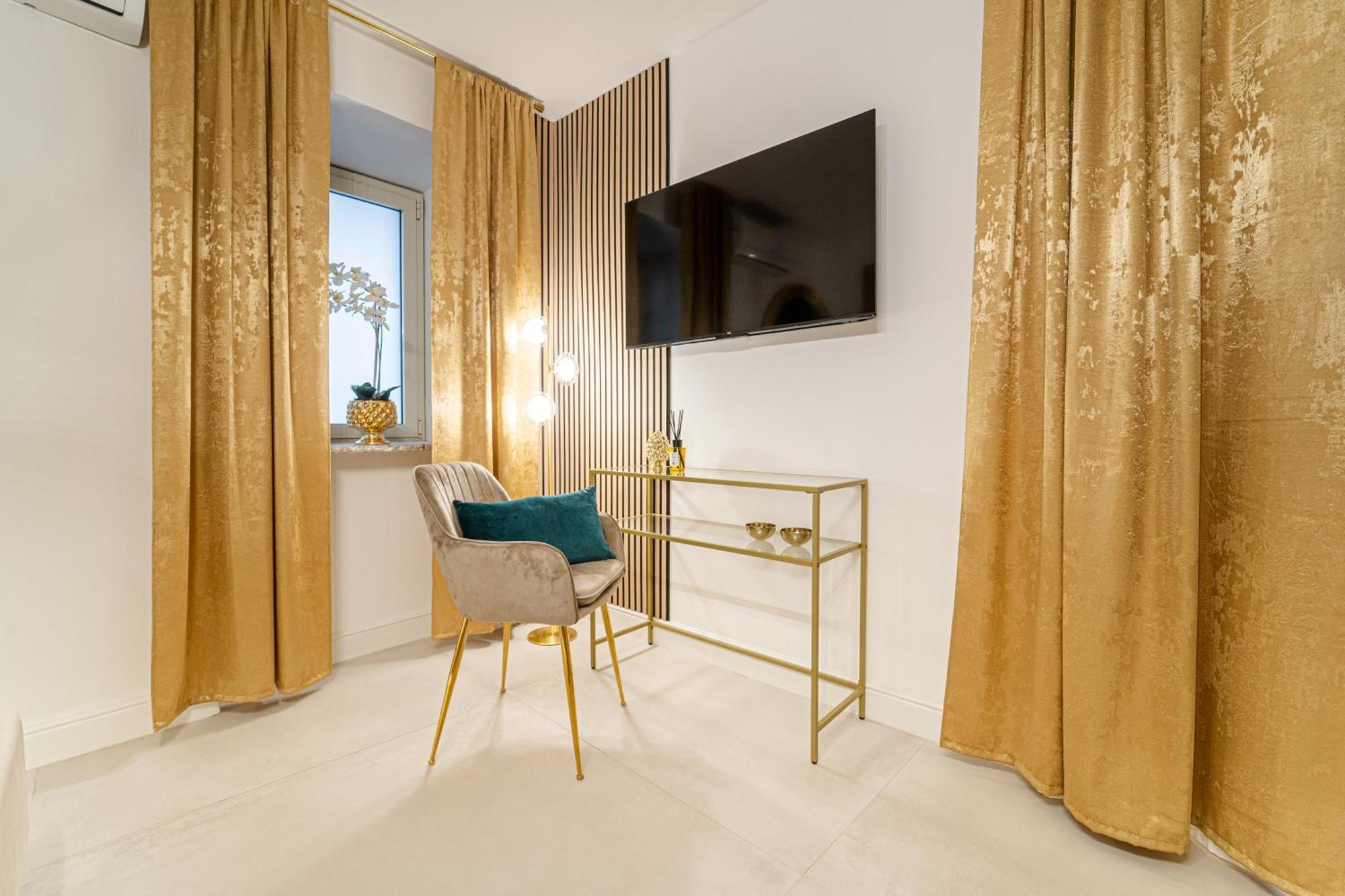Johnny'S Suites Taormina Beach Bay Luaran gambar