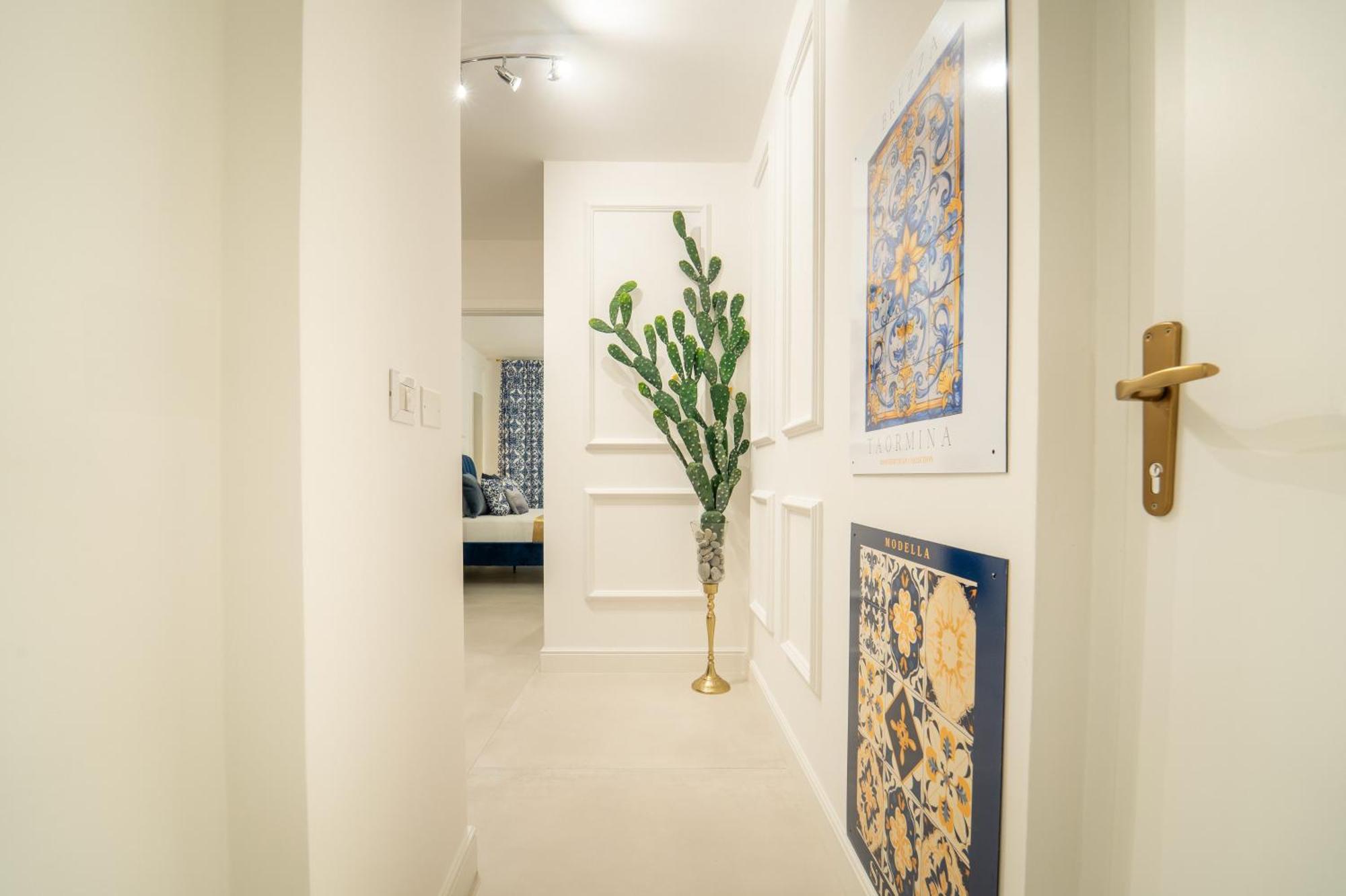Johnny'S Suites Taormina Beach Bay Luaran gambar