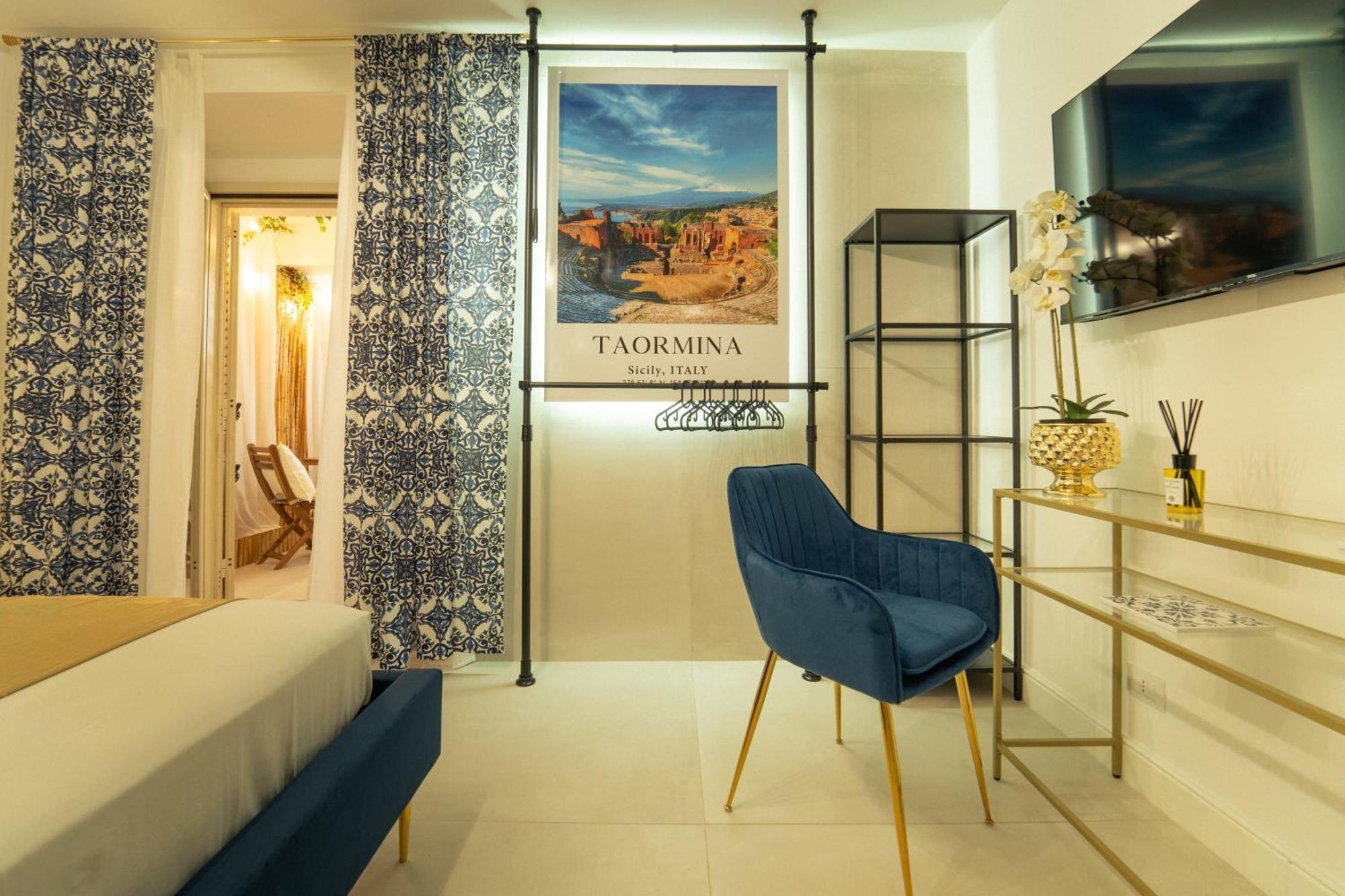 Johnny'S Suites Taormina Beach Bay Luaran gambar